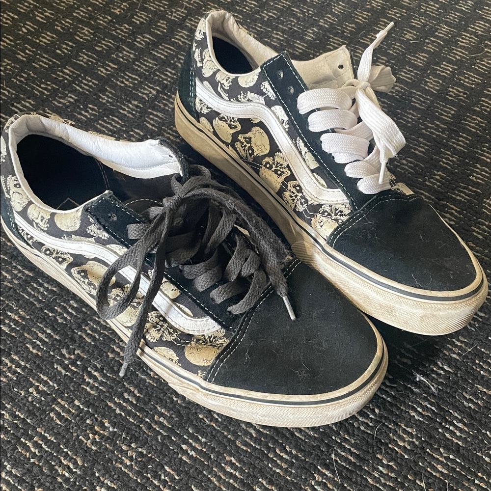 Vans old skool glow in dark skulls